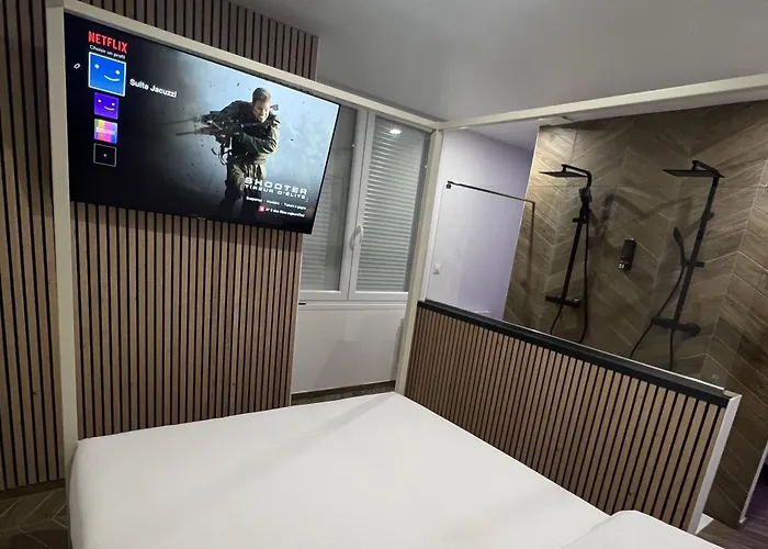 Eaux Bed & Breakfast 4*